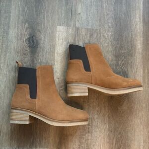 Chelsea Tan Ankle Booties